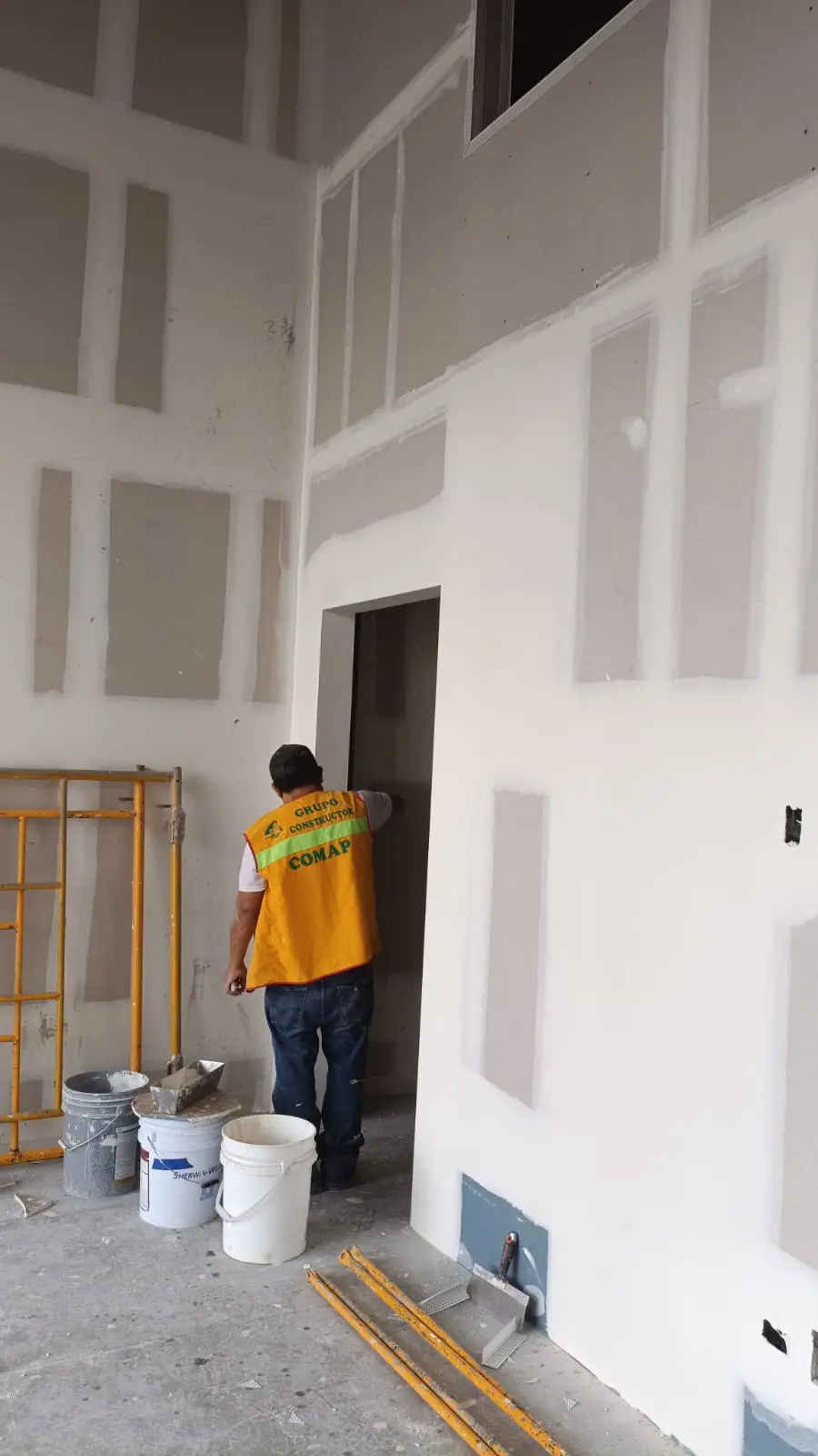 Oficinas Tec — detalle de proyecto